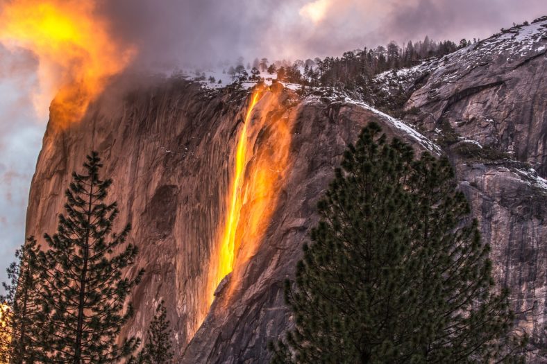 Firefall Taman Nasional Yosemite